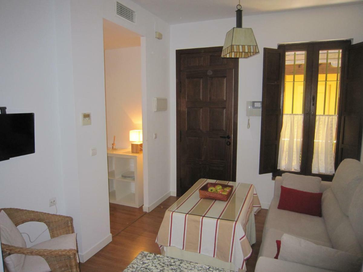 Apartamento céntrico Plaza del Salvador Siviglia Esterno foto