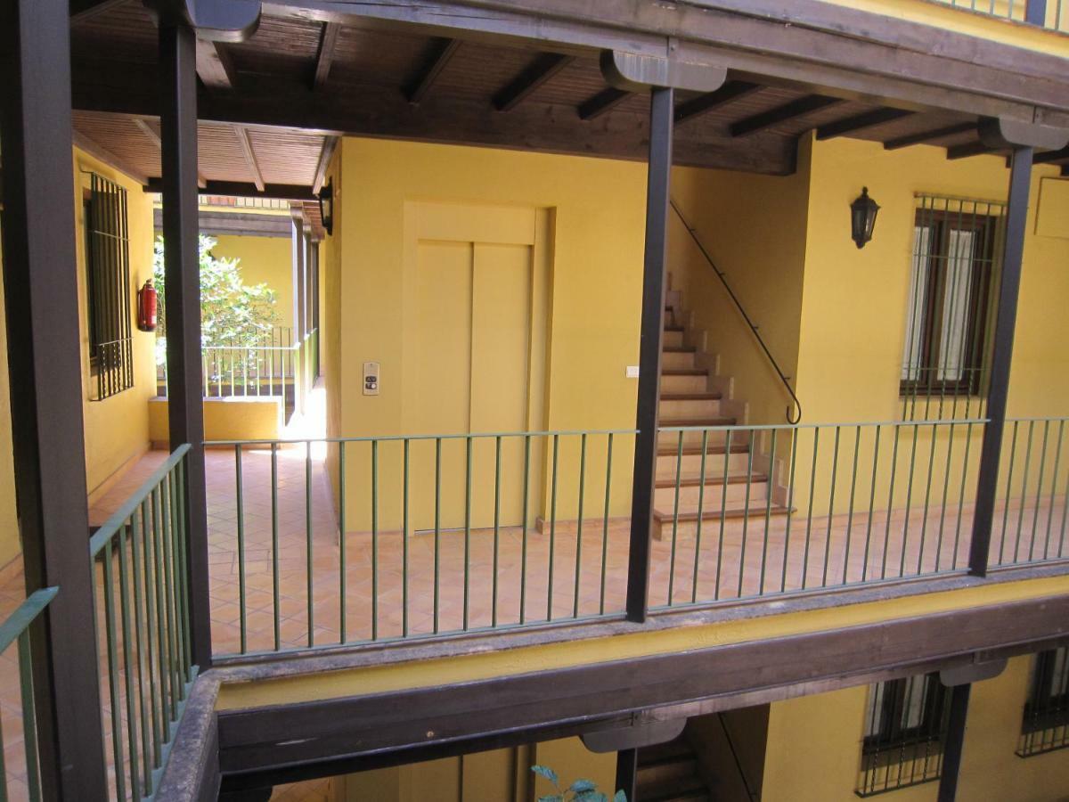Apartamento céntrico Plaza del Salvador Siviglia Esterno foto