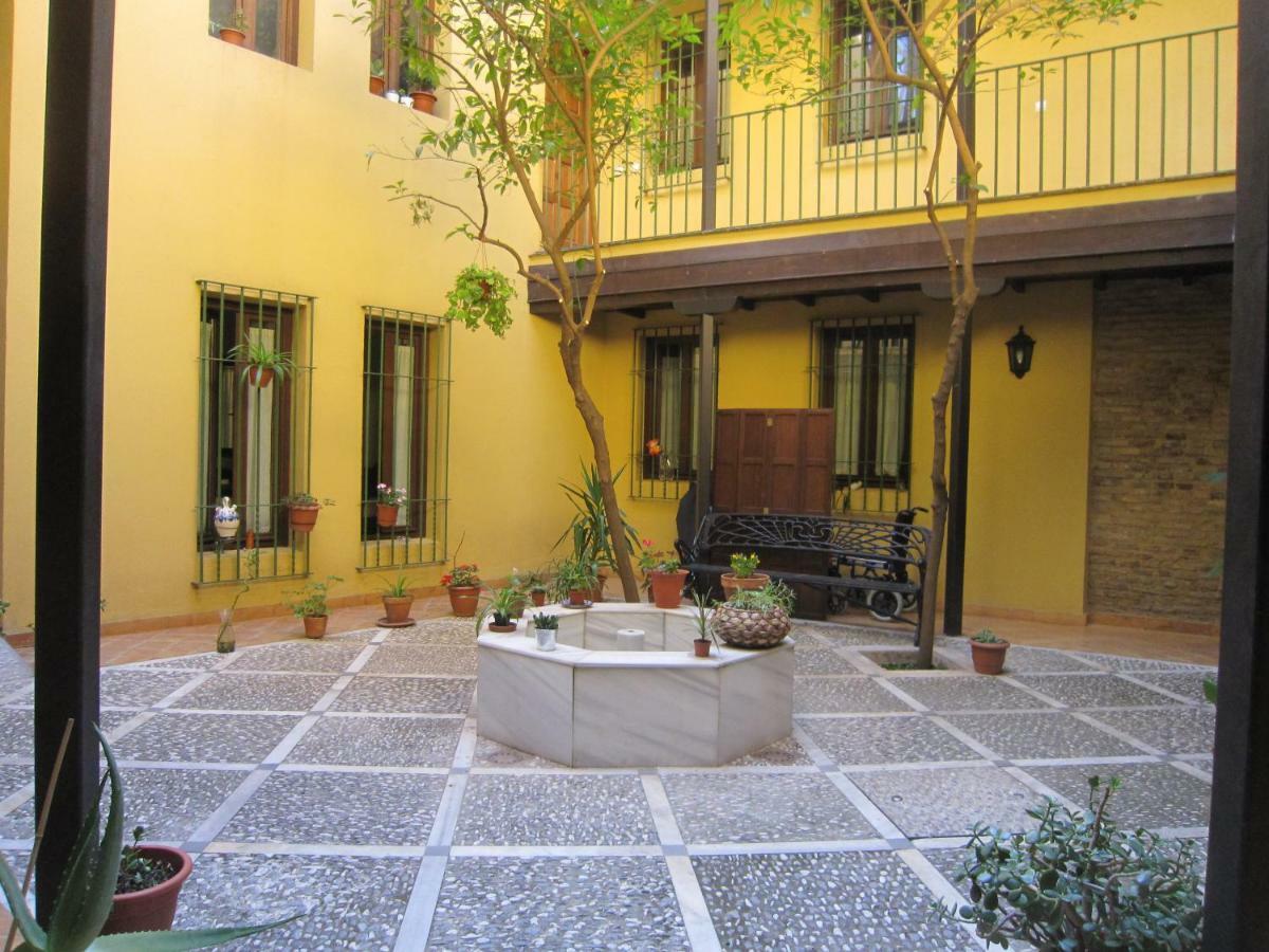 Apartamento céntrico Plaza del Salvador Siviglia Esterno foto